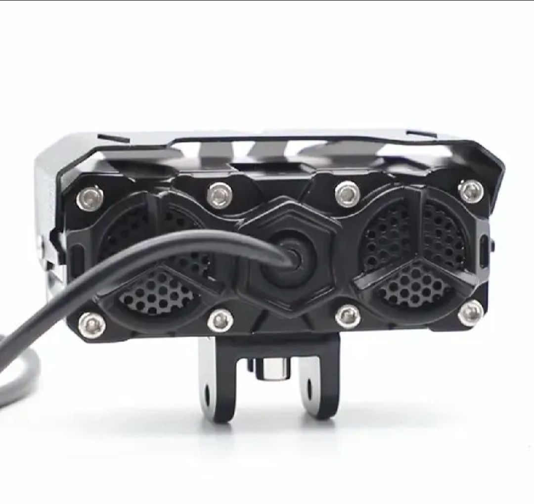 Motorcycle 3-Lens LED Auxiliary Light - Full Metal Body with Cooling Fan - Image 3