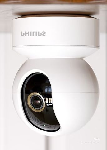 Philips 6000 Series Smart WiFi Security Camera | 2-Way Audio - Image 3